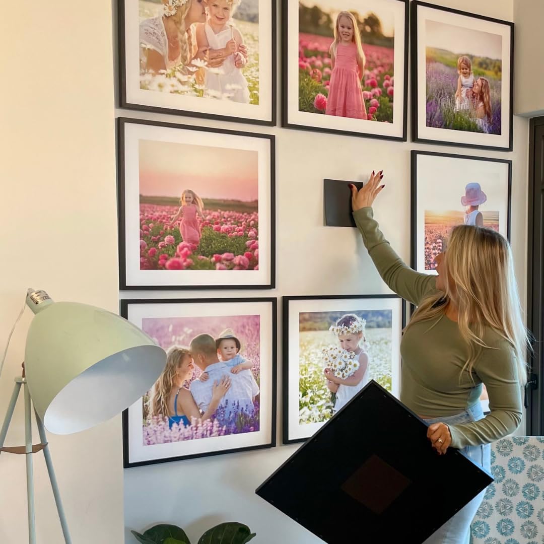 Unikatni Zidni Dekor – Personalizovane Fotografije u Elegantnom Ramu bez Bušenja